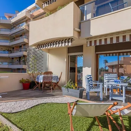 Vue - Terrasse - Parking Prive