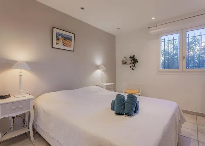 Апартаменти Appt Vue 5 Min Centre Et